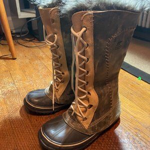 SOREL TALL LEATHER LACE UP SNOW BOOTS - TAN Women size 6